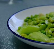 Loofah and Edamame Stir-fry