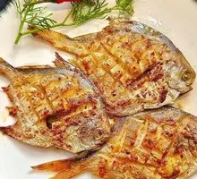 Charcoal-Grilled Spanish Mackerel