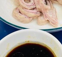 Steamed and Sliced Pig Intestine