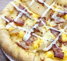 American-style Bacon & Potato Pizza