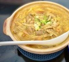 Braised Beef Tendon and Tongue in Clay Pot