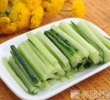Crisp and Refreshing Cucumber Salad