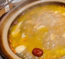 Braised Chicken in Huangdiao Wine with Herbal Ingredients