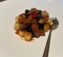 Black Gold Garlic Beef Cubes