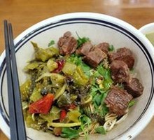 Sour Cabbage Braised Beef Noodles