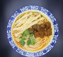 Sour Spicy Bamboo Shoot Beef Noodles