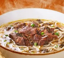 Delicious Pickled Cabbage Beef Noodle Soup