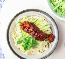 Snow Cabbage and Pork Noodles
