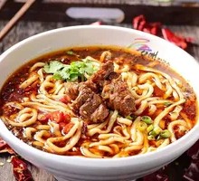 Sauce-Braised Pork Noodles