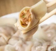 Chinese cabbage and pork dumplings