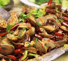 Spicy Stir-Fried Clams