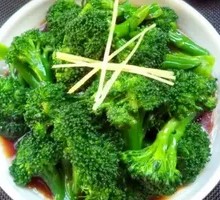 Steamed Broccoli with Soy Sauce