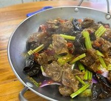 Spicy Beef Shank in Dry Pot