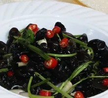 Cold-mixed black fungus