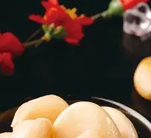 Sweet Pickled Garlic