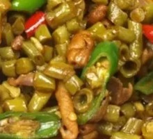 Sour Pickled Beans with Chicken Offal