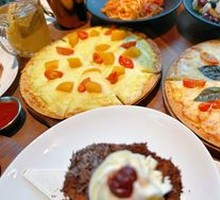 Garden Meat Sauce Noodles