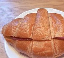 Beef Cheese Croissant