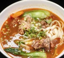 Braised Pork Rib Noodles