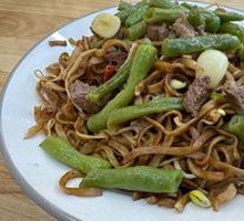 Stewed Beef and Green Beans Noodles