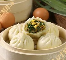 Steamed Dumplings with Leek and Egg