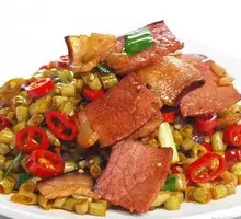 Sour Pickled Beans with Preserved Pork