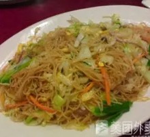 Sausage Fried Rice Noodles