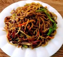 Stir-Fried Noodles with Shredded Meat