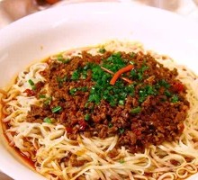 Snow Cabbage and Pork Noodles