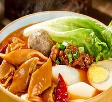 Braised Pork Intestine Meat Sauce Rice Noodles