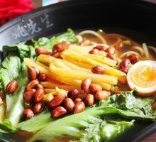 Spicy Sour Bamboo Shoot Noodles