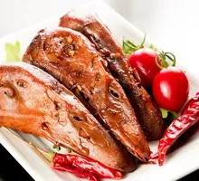 Volcanic Stone Marinated Duck Head