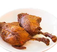 Stir-Fried Duck Legs in Iron Pot