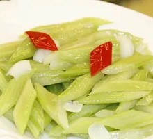 Celery and Lily Bulb Stir-fry
