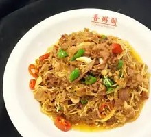 Minced Pork Stir-Fried with Bean Sprouts and Noodles