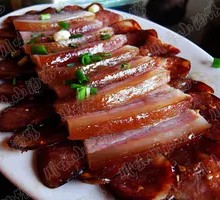 Steamed Sausage and Preserved Pork