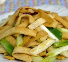 Soy Sauce Aromatized Tofu Stir-fry with Green Onion