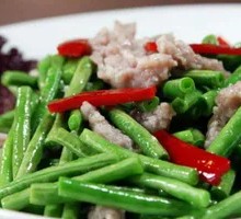 Stir-Fried Long Beans with Pork