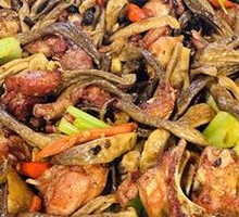 Deer Mushroom Dry Pot Chicken