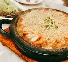 Sautéed Shrimp with Garlic on Iron Plate