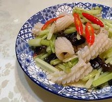 Stir-fried Squid with Celery