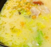 Axiang Crossing-the-bridge Rice Noodles