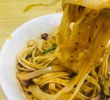 Beef Tendon Noodles with Cold Noodles
