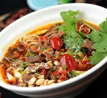 Sichuan-style Pepper Chicken Offal Noodles