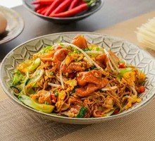 Fragrant Stir-fried Pig Intestines with Noodles