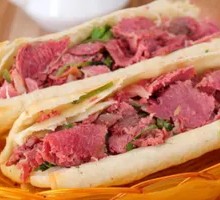 Braised Pig's Blood with Donkey Meat in Flatbread