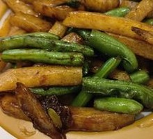 Stir-fried Yardlong Beans with Potato Sticks