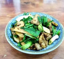 Garlic Fried Dried Tofu with Pork Belly