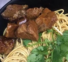 Sour Cabbage Braised Beef Noodles