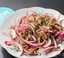 Scallion Shredded Pork Stir-Fry